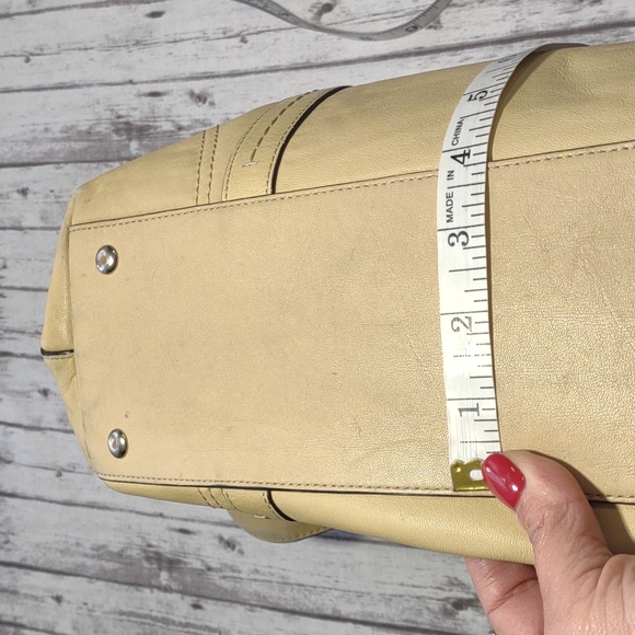Coach Beige Leather Handbag - Picture 14 of 16